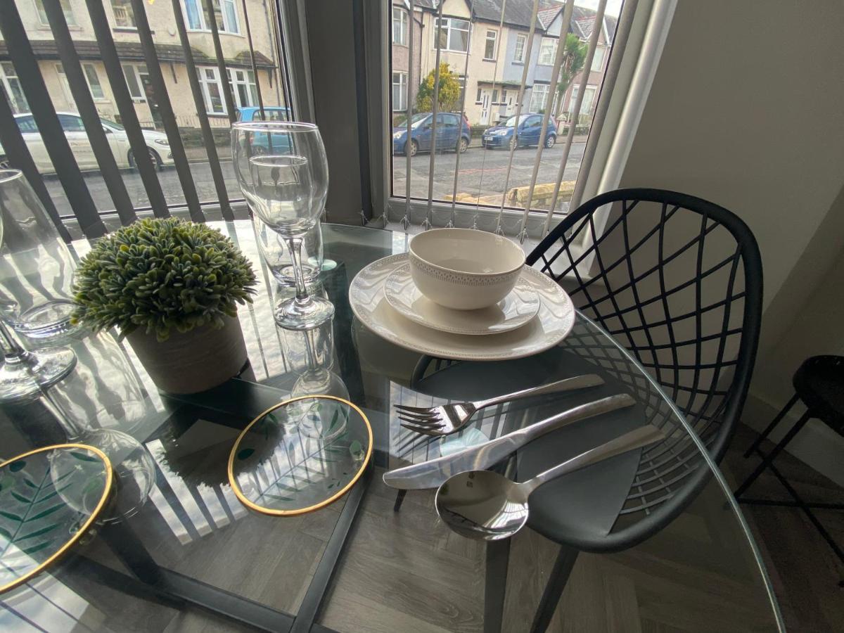 Stylish Apartments Near The Sea Front At Morecambe เฮย์แชม ภายนอก รูปภาพ