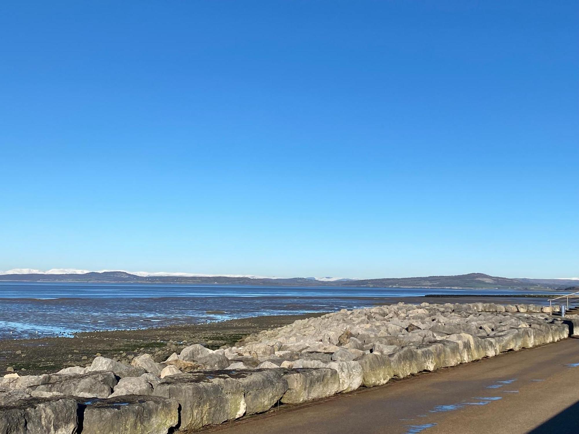 Stylish Apartments Near The Sea Front At Morecambe เฮย์แชม ภายนอก รูปภาพ